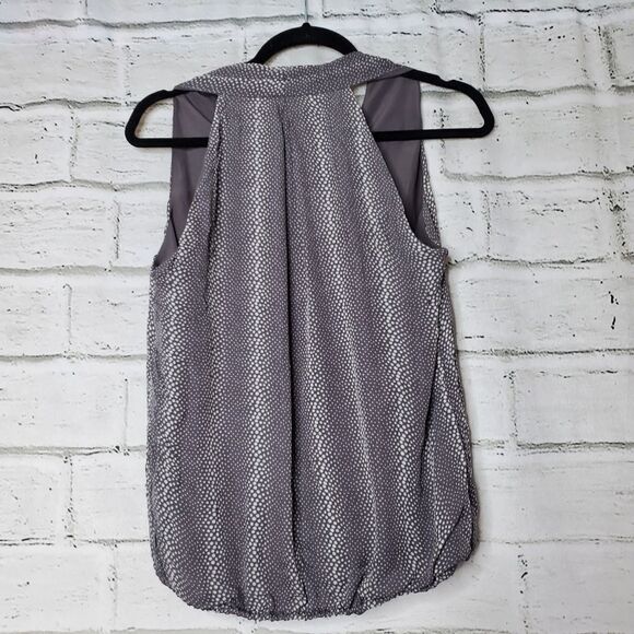Joie silk cross front sleeve less blouse size small gray - Picture 5 of 7